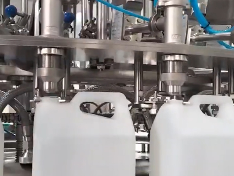 Automatic liquid quantitative filling machine: the combination of precision and efficiency