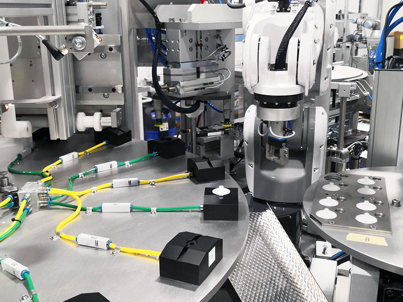 Medical filter automatic assembly machine, improve the production of biomedical consumables!